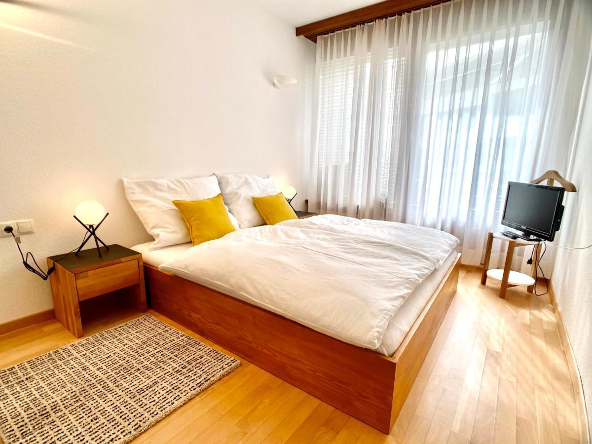Ruhiges Terrassen-Apartment mit Blick ins Grüne Dornbirn Exterior foto